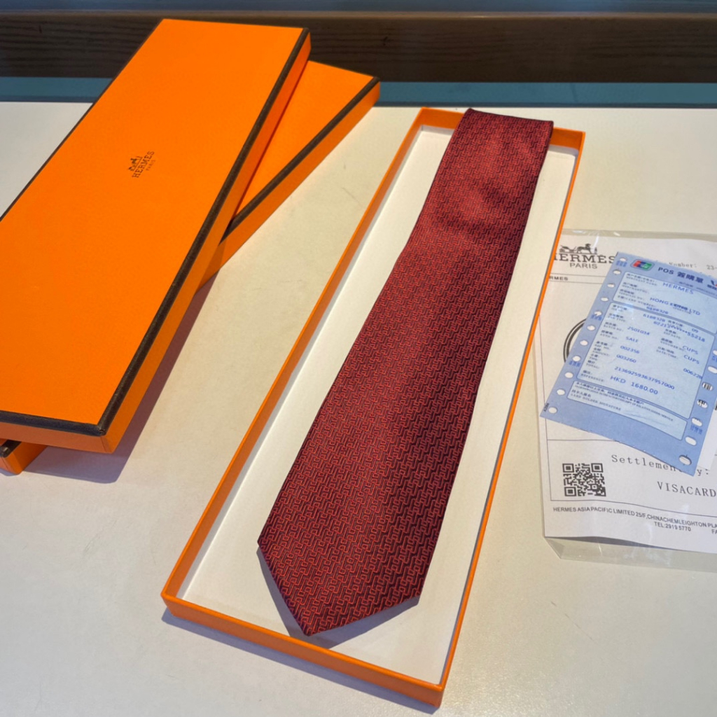 Cà Vạt Lụa Đỏ Hermes