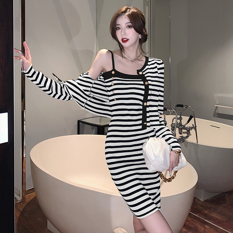 Áo Thun Dài Tay Họa Tiết Kẻ Sọc Thiết Kế Độc Đáo Thời Trang Mùa Thu Phong Cách Mới