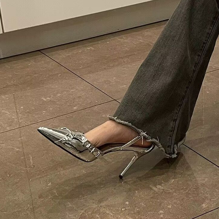 YAOLI  Giày Cao Gót Mũi Nhọn Đính Đinh Tán Phong Cách Âu Mỹ