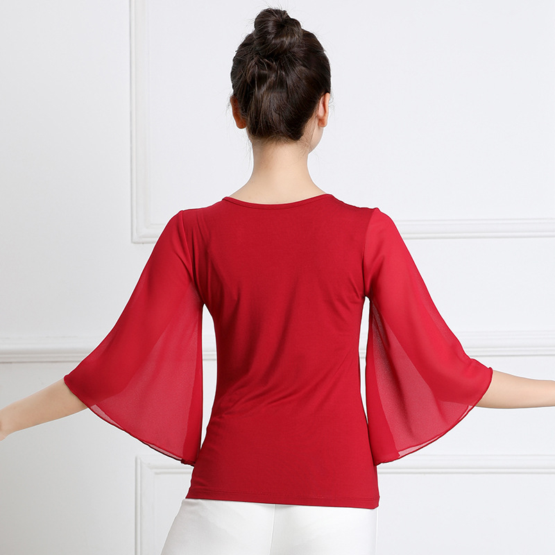 Modal top voan flare tay áo biểu diễn khiêu vũ