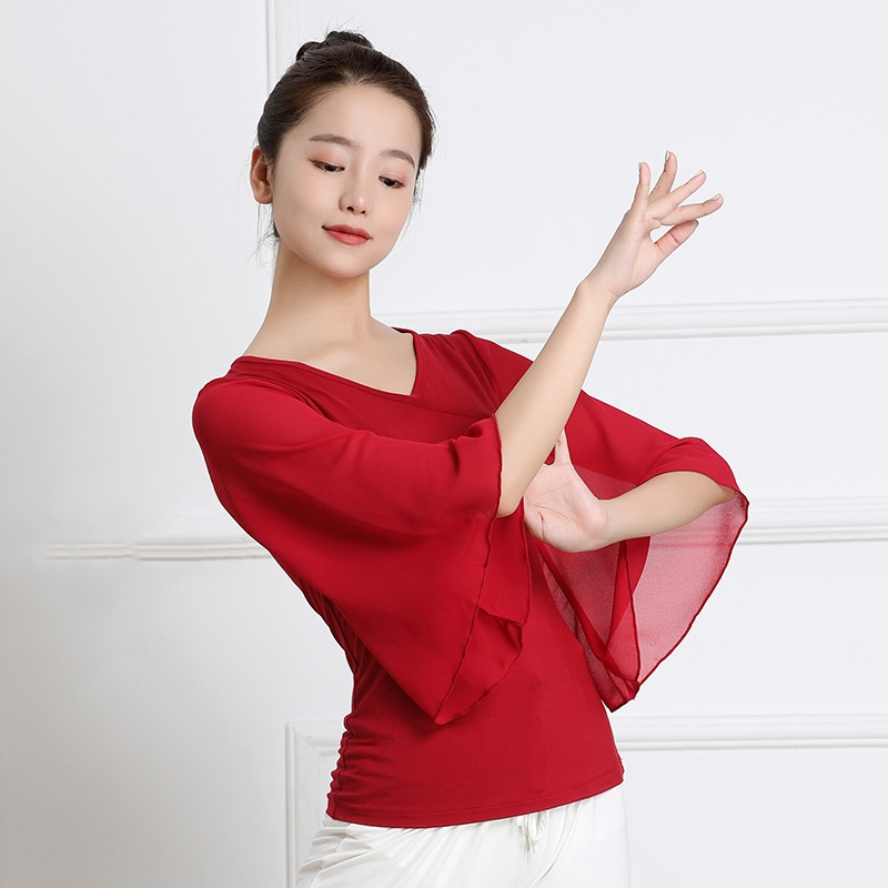 Modal top voan flare tay áo biểu diễn khiêu vũ