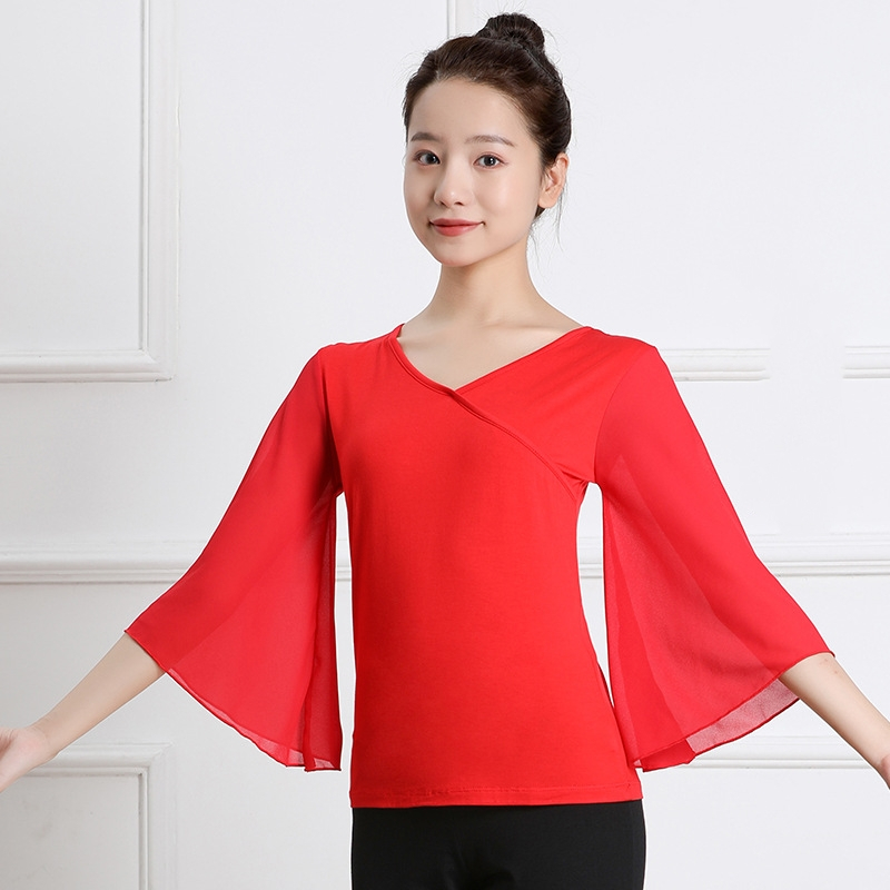 Modal top voan flare tay áo biểu diễn khiêu vũ