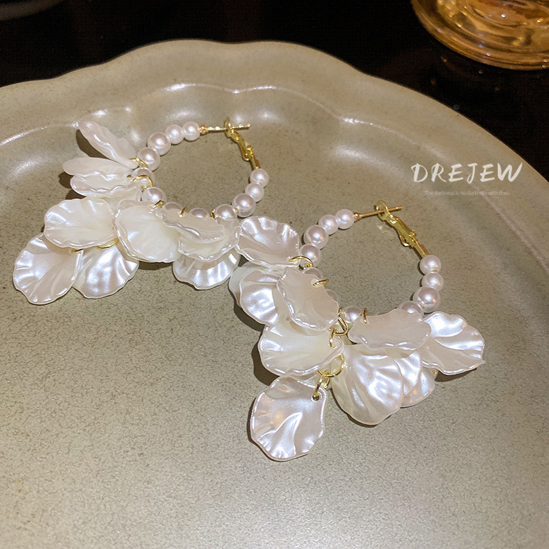 Bông Tai Mạ Bạc Hình Cánh Hoa Đính Ngọc Trai Sang Trọng Thời Trang Cho Nữ