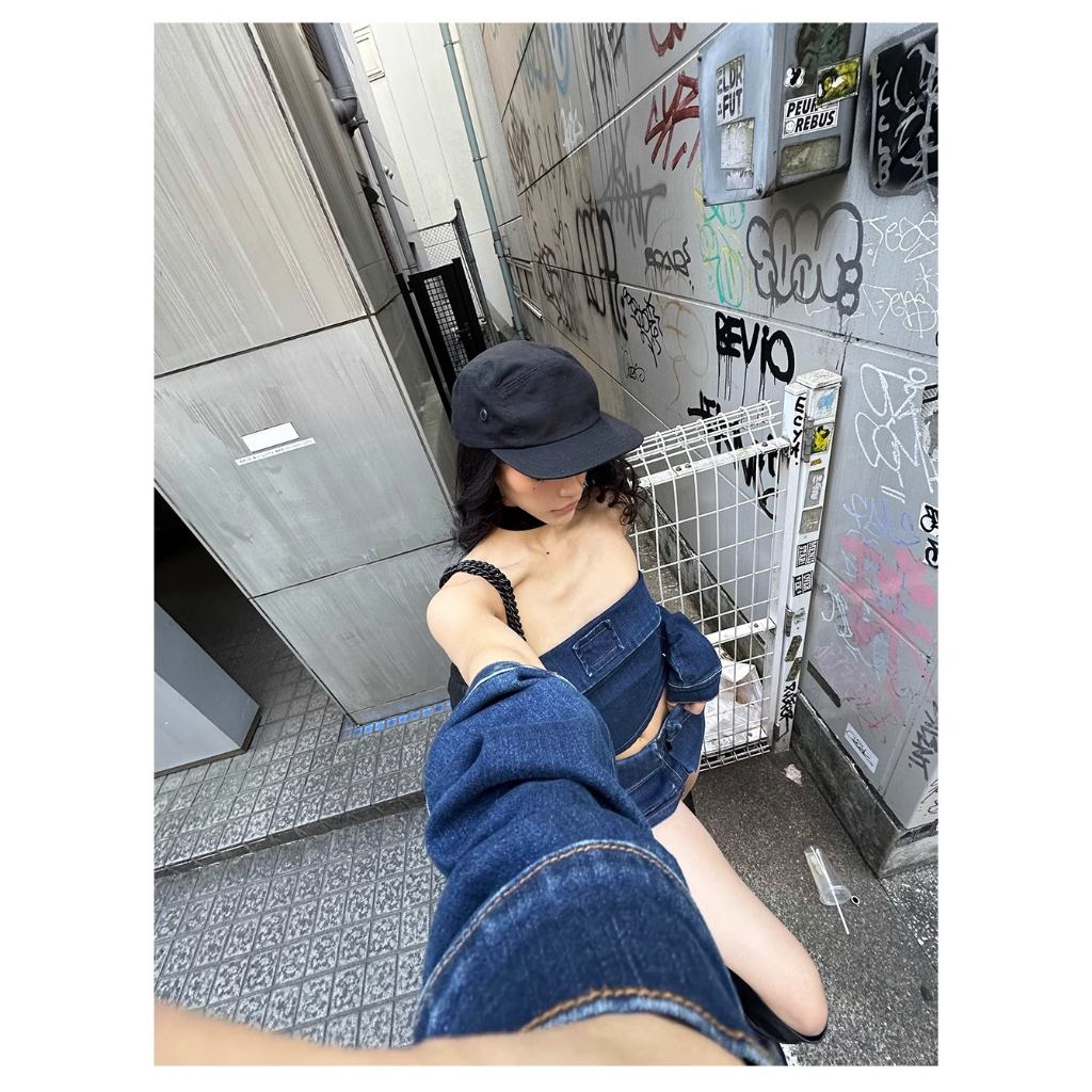 Áo Ống Tay Lửng Và Chân Váy Denim Phong Cách Retro Thời Trang Mùa Hè Quyến Rũ Dành Cho Nữ