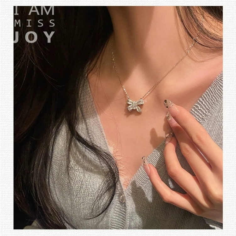 Dây Chuyền Mặt Nơ Đính Đá Lấp Lánh Sang Trọng