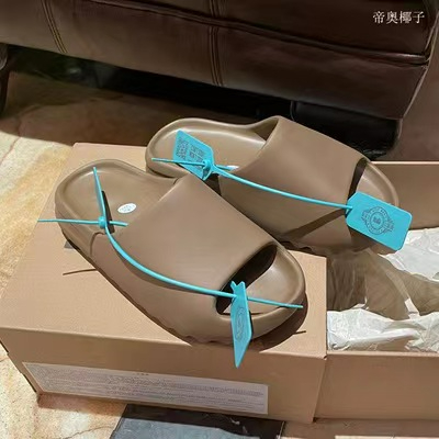 Dép Sandal Kanye West Size 31-46 EU46 / 47 Thời Trang Cho Gia Đình