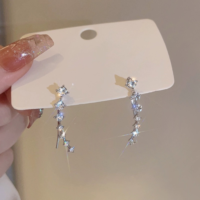 Khuyên Tai Cong Đính Kim Cương Lấp Lánh Phong Cách Mới Bán Chạy Hợp Thời Trang Cao Cấp Dành Cho Bạn Nữ