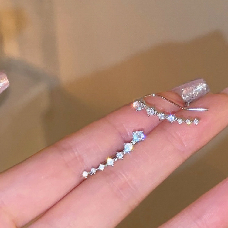 Khuyên Tai Cong Đính Kim Cương Lấp Lánh Phong Cách Mới Bán Chạy Hợp Thời Trang Cao Cấp Dành Cho Bạn Nữ