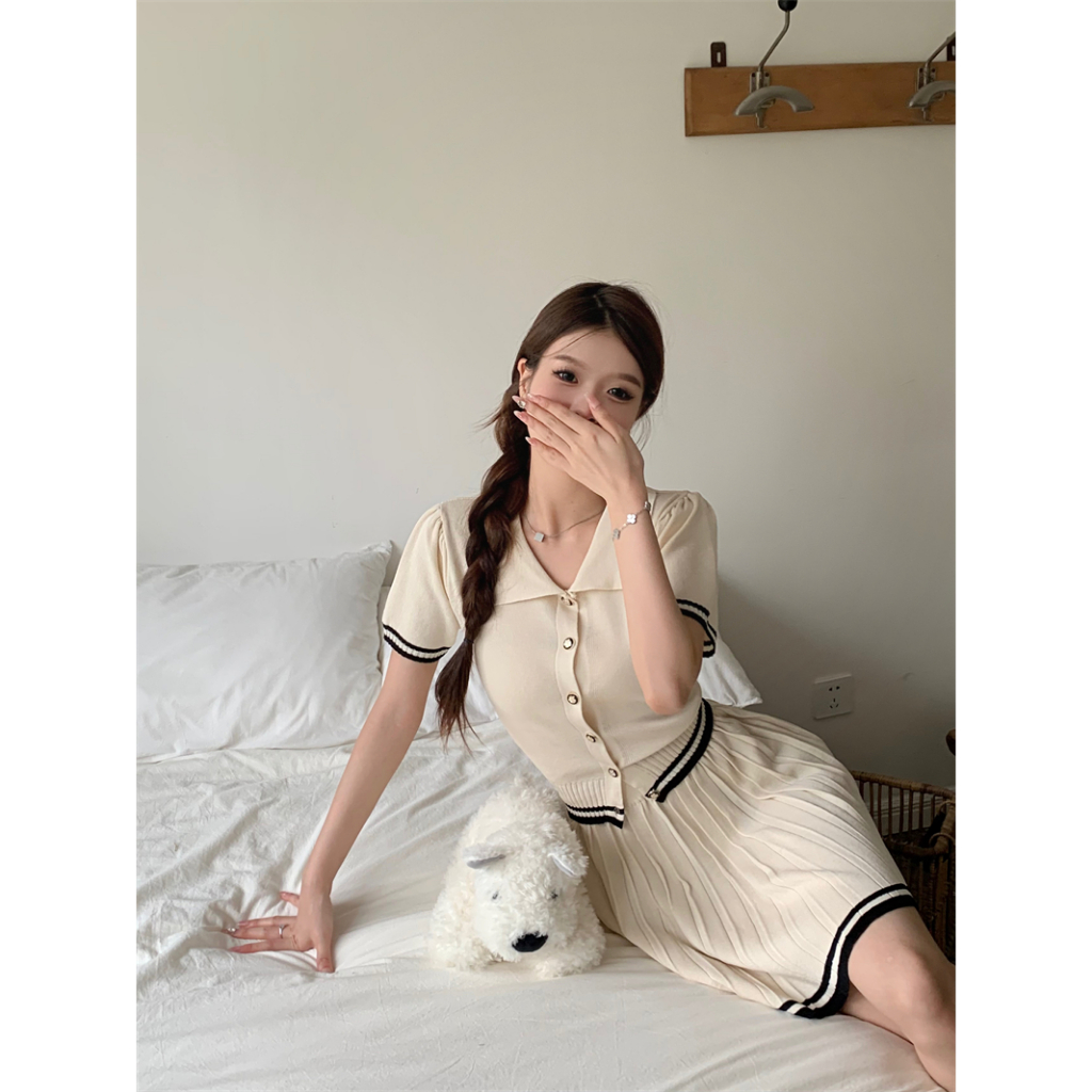 Bộ áo/ chân váy KUMIKUMI dệt kim xếp ly tinh tế thời trang cho nữ