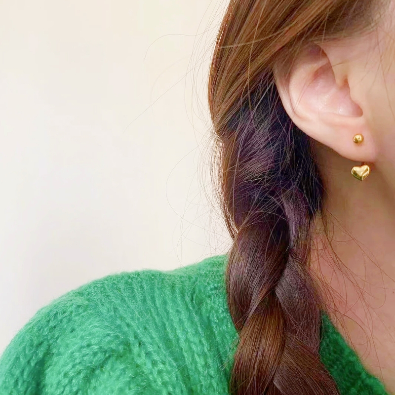 Bông tai nữ làm bằng titan cao cấp không gỉ mạ vàng 24k thiết kế mới lạ hình trái tim xinh xắn phong cách trẻ trung