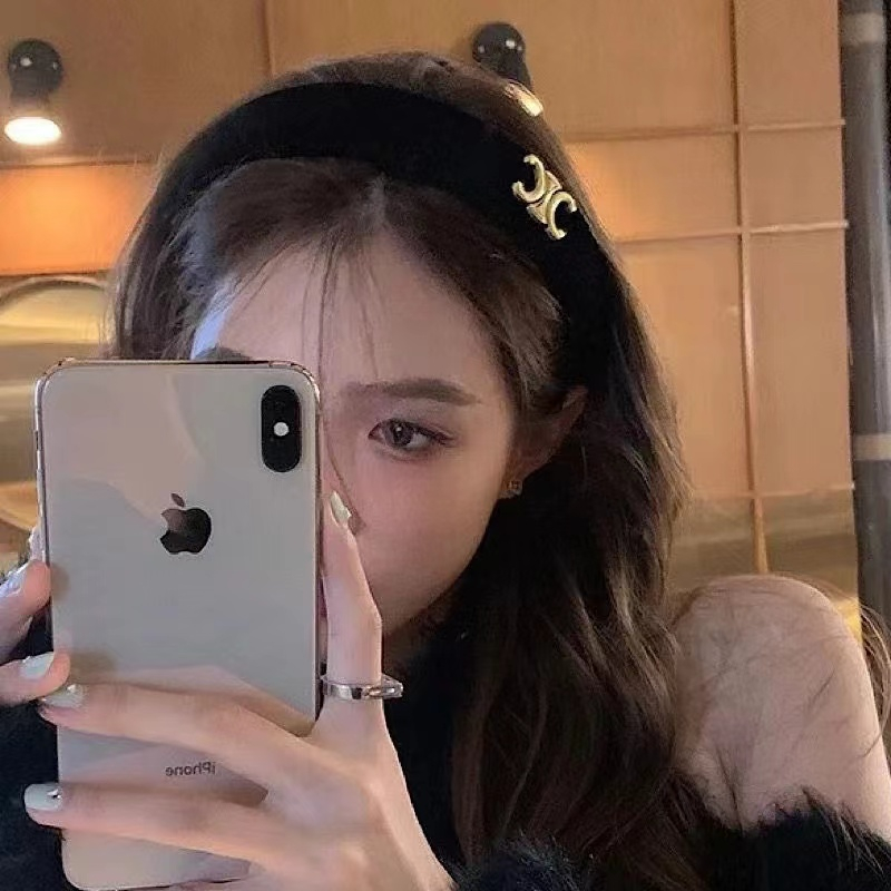 Băng đô nữ bằng đồng nhung với kết thúc bằng vàng