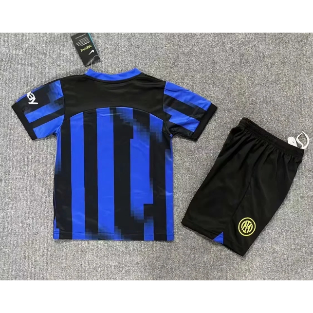 Bộ Quần Áo Bóng Đá Đội Tuyển milan Mùa Đông 2023 2024 Cho Bé
