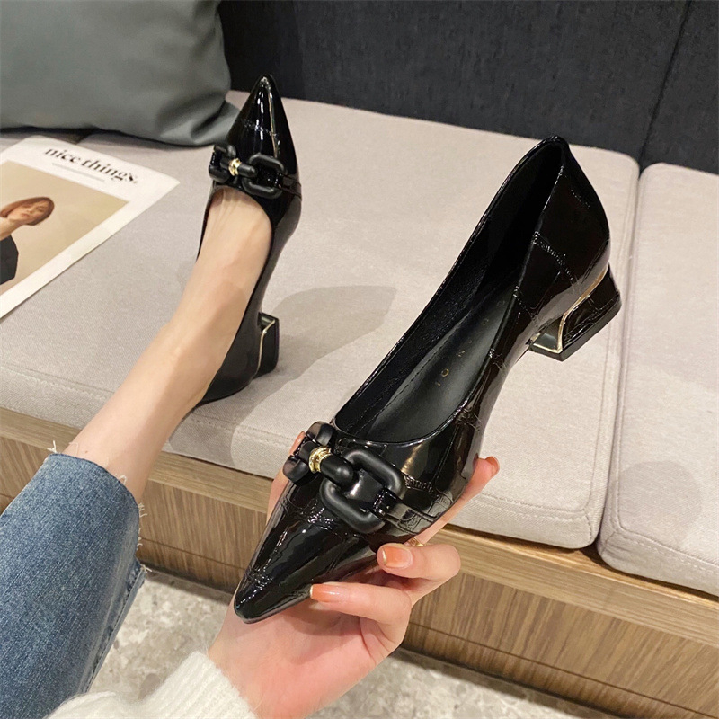 Giày cao gót cho phụ nữ gót dày 3 cm mid-heel commuter giày công sở màu đen của phụ nữ mũi nhọn mềm botto giày cỡ lớn