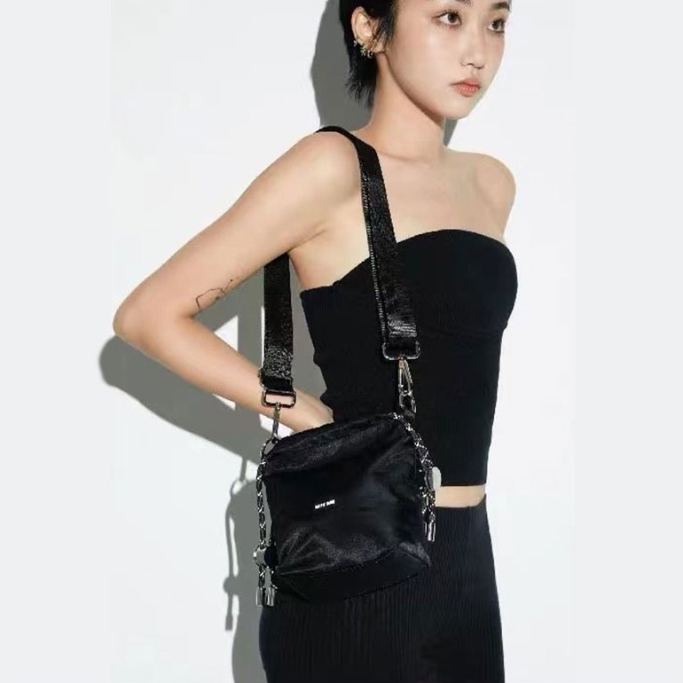 Túi Đeo Vai Dây Rút Bằng Nylon Thời Trang Dành Cho Nữ