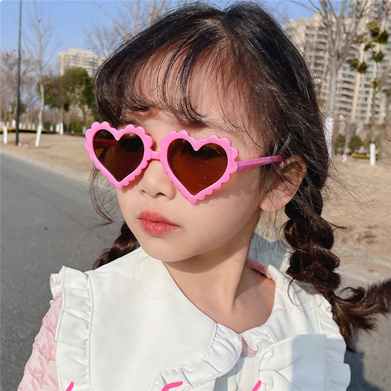 Cô gái bé trai bảo vệ dễ thương kính râm trẻ em màu rắn hình trái tim mặt trời ngoài trời đáng yêu acrylic uv400 kính râm trẻ em