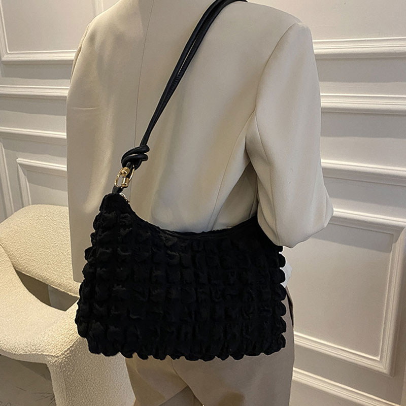 Túi xách nữ just star túi đeo vai trang trí xếp ly túi dưới cánh tay dung tích lớn phong cách đơn giản