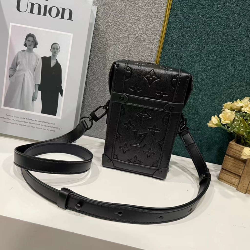 Túi da điện thoại thời trang mới cho nam louis vuitton m82077