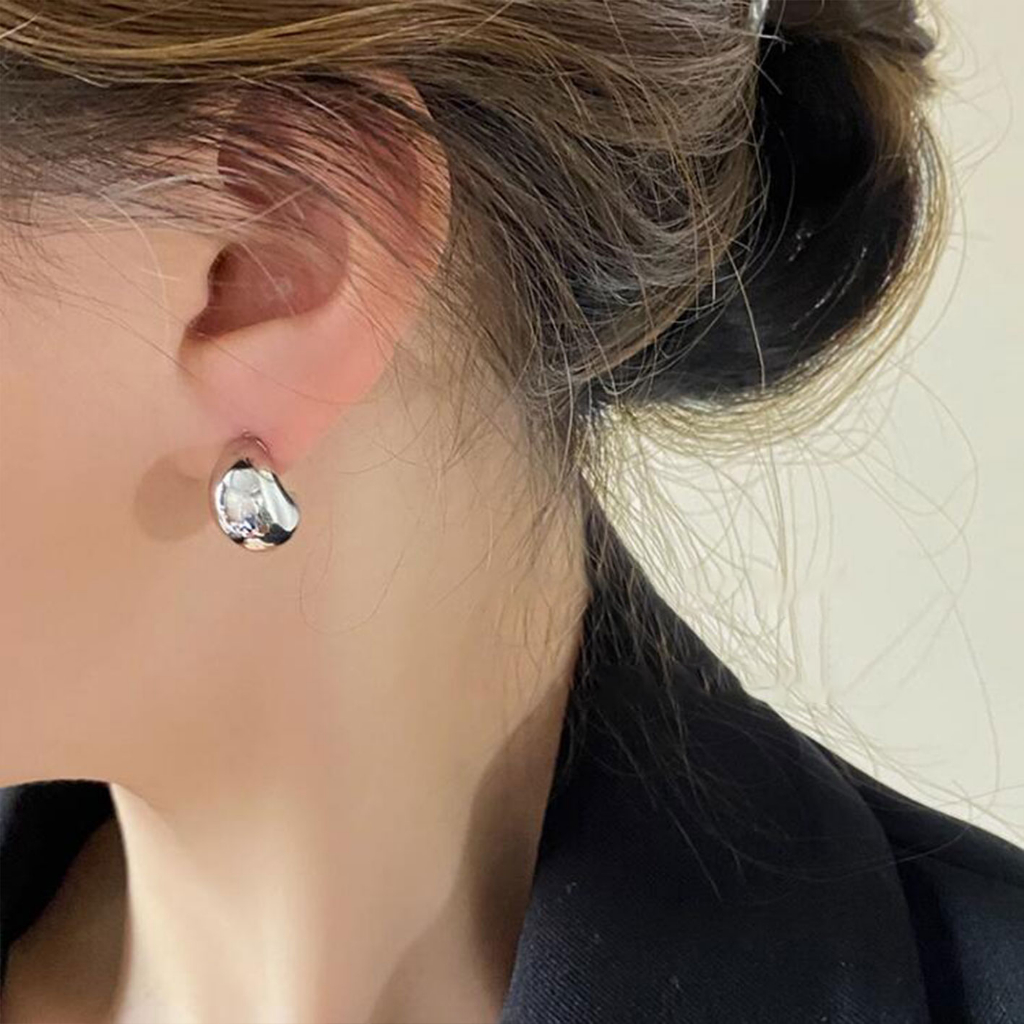 Khuyên Tai Cong Hình Bán Nguyệt / Mặt Trăng Chữ C Bằng Kim Loại Đơn Giản Phong Cách Hàn Quốc Thời Trang Cho Nữ