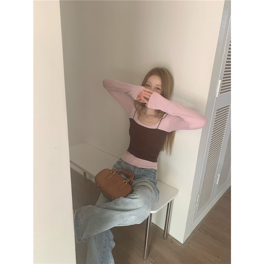 Women's two piece long sleeved T-shirt set with small suspender vest