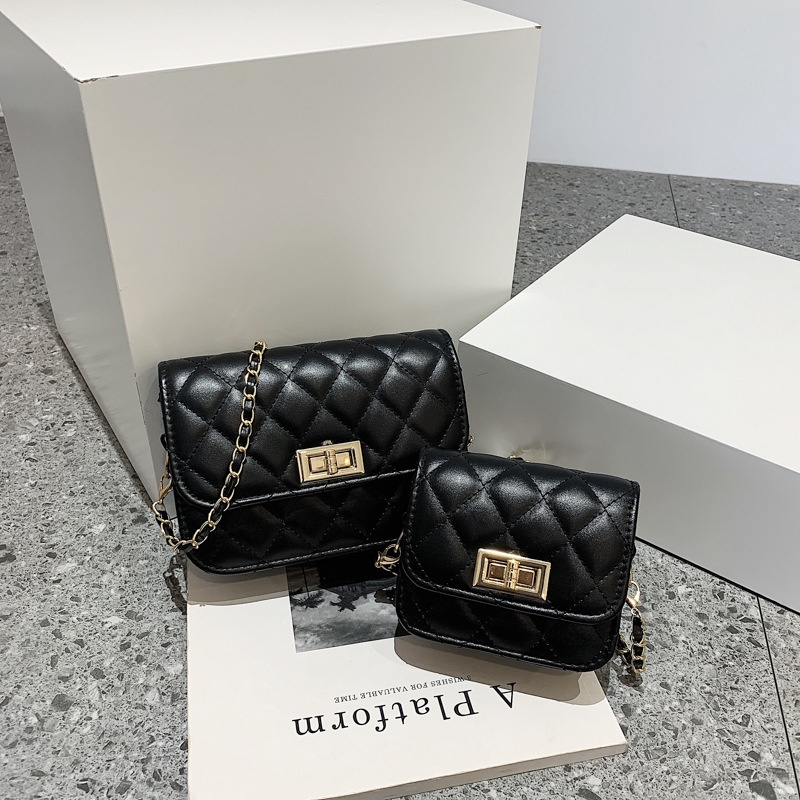 Túi đeo chéo nữ dây chuyền lưới kim cương màu trơn túi vuông nhỏ