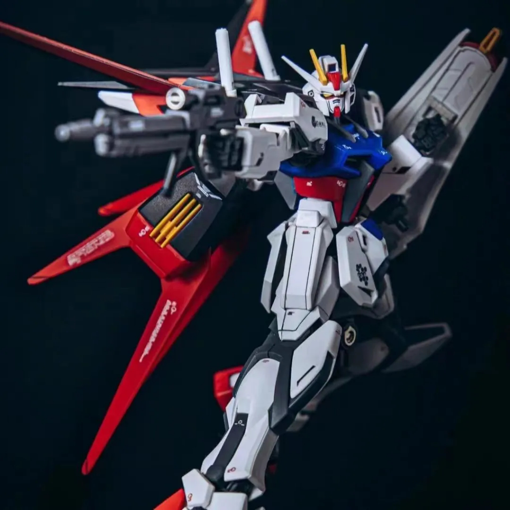 Mô Hình Lắp Ráp Gundam Màu Trắng Tỉ Lệ 1 / 144