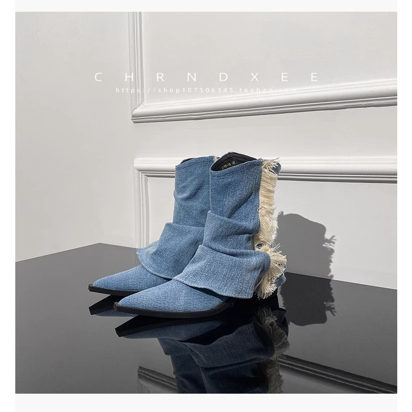 Giày Boots Martin Mũi Nhọn Phối Tua Rua Trẻ Trung Cá Tính Dành Cho Nữ