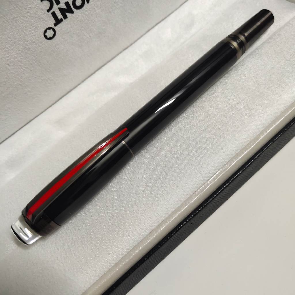 Hàng Mới Về Bút Ký Tự Montblanc Màu Đỏ Bóng 2023