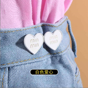 Khóa thắt lưng chữ trái tim
