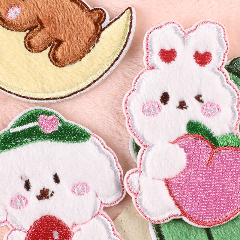 Plush cartoon animal patch bản vá thêu cho quần áo self-adheisve stickers rabbit bears fruits patch trên quần áo phù hiệu diy stripe