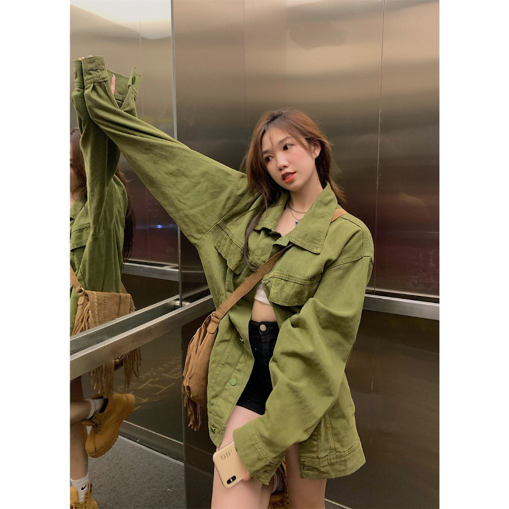 Áo sơ mi denim QOEDDV tay dài dáng rộng dài màu xanh lá thời trang mùa thu retro Hàn Quốc cho nữ