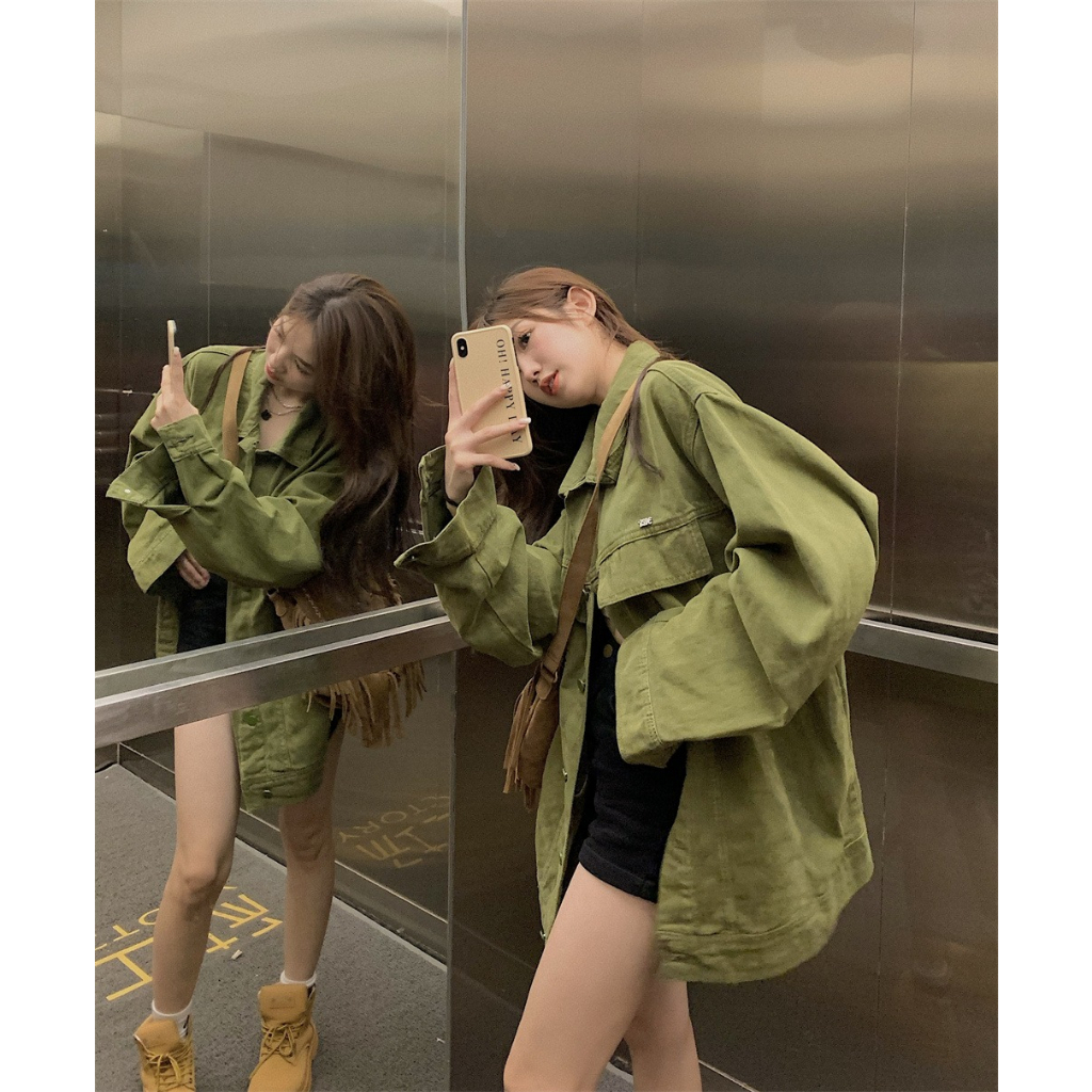 Áo sơ mi denim QOEDDV tay dài dáng rộng dài màu xanh lá thời trang mùa thu retro Hàn Quốc cho nữ