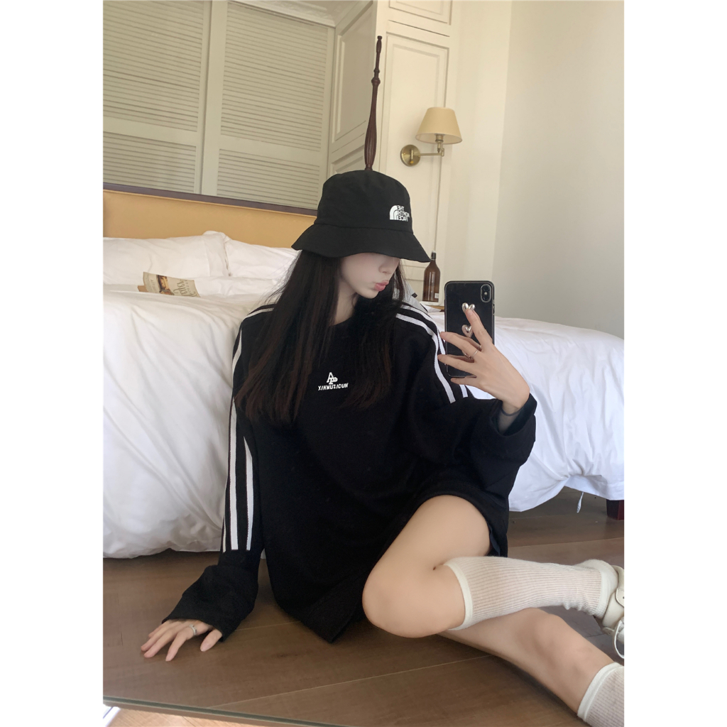 Áo sweater QADCOL dài tay dáng rộng thêu chữ phối sọc thời trang mùa thu cho nữ