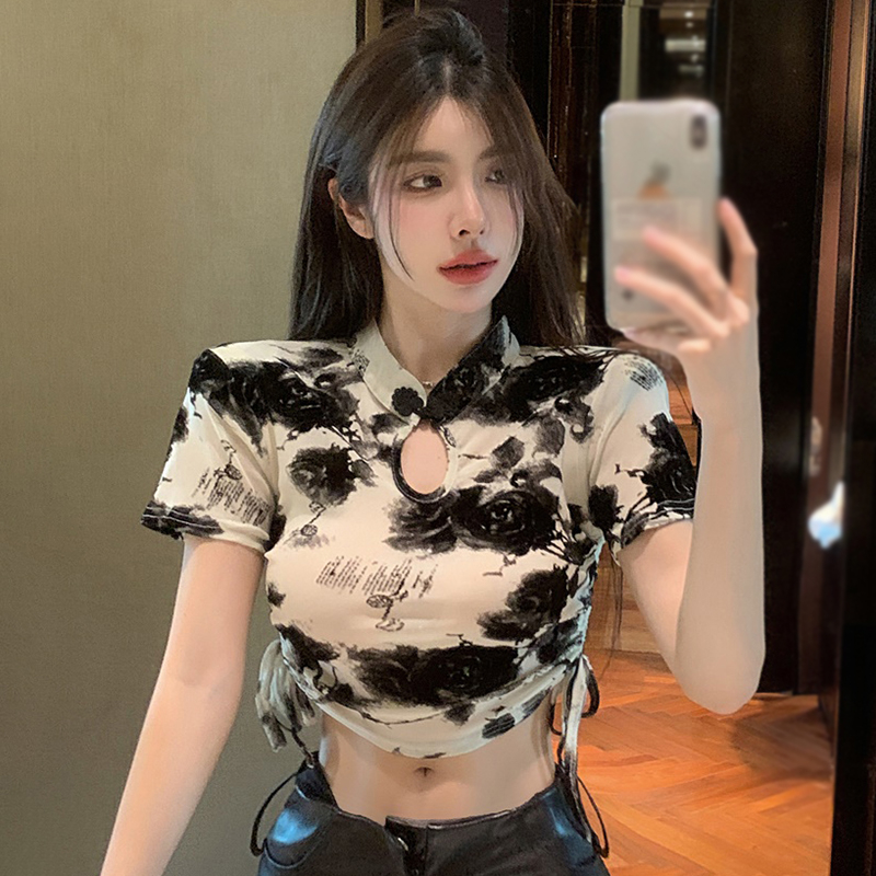Phụ nữ khóa ngực rỗng thiết kế mực vẽ tranh dây rút ngắn tay áo t-shirt crop top