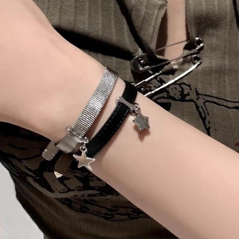 Vòng tay da phong cách hip hop star women y2k style mặt dây chuyền vòng tay có thể điều chỉnh