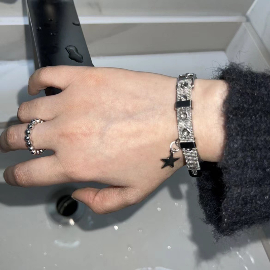 Vòng tay da phong cách hip hop star women y2k style mặt dây chuyền vòng tay có thể điều chỉnh