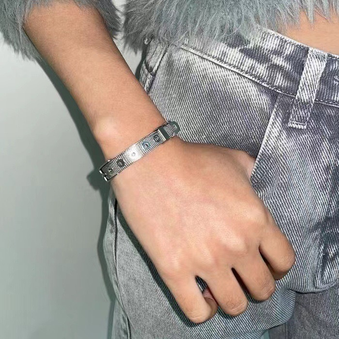 Vòng tay da phong cách hip hop star women y2k style mặt dây chuyền vòng tay có thể điều chỉnh