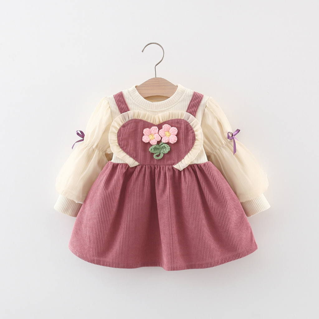 2023 mùa xuân và mùa thu bé gái mới váy dài tay quần áo trẻ em đơn giản và ngọt ngào (0-3 tuổi)