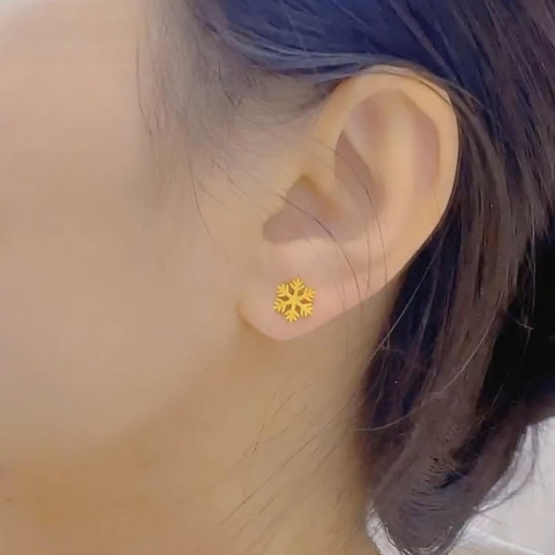 Bông tai titan nữ không gỉ mạ vàng 24k hình bông tuyết phun cát thời trang nhẹ nhàng ngọt ngào