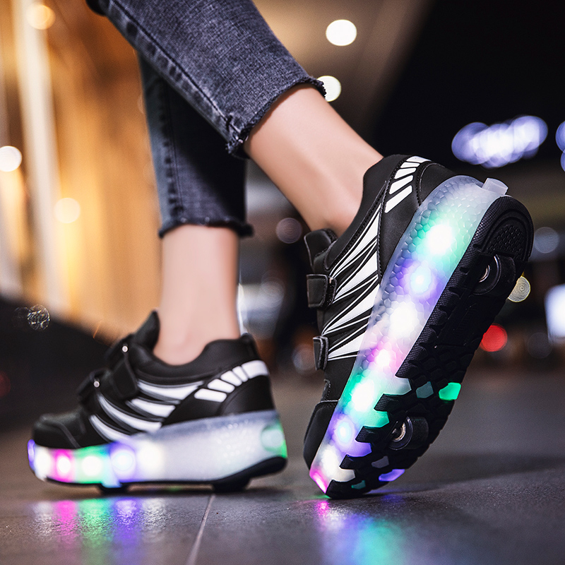 Giày Trượt Patin Hai Bánh Xe Có Đèn LED Siêu Nhẹ Thời Trang Cho Trẻ Em Và Người Lớn