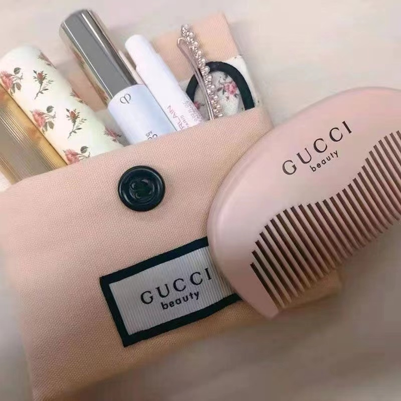 Lược Chải Tóc mini Bằng Gỗ Đào Màu Hồng Dễ Thương Dùng Làm Quà Tặng Gia Đình