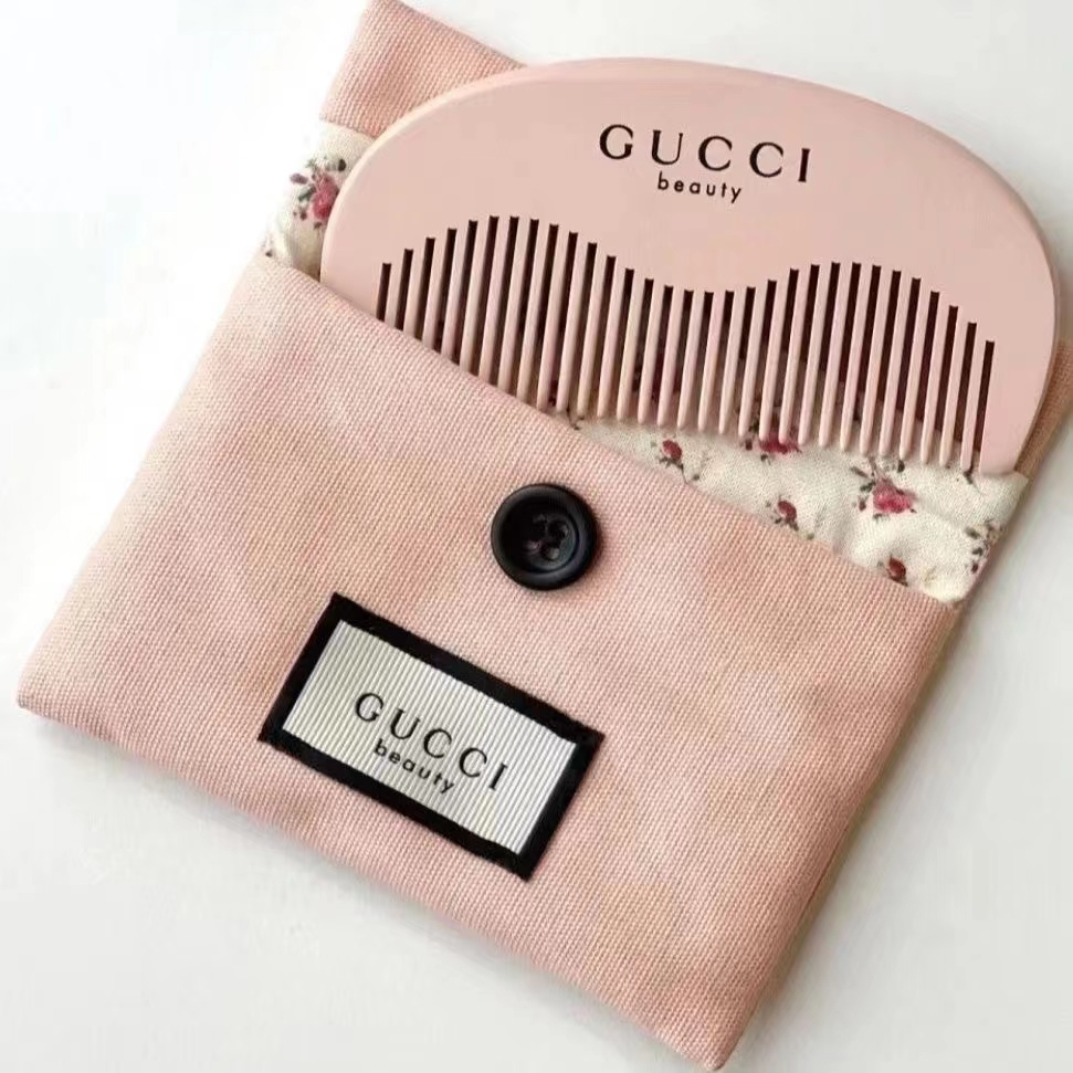 Lược Chải Tóc mini Bằng Gỗ Đào Màu Hồng Dễ Thương Dùng Làm Quà Tặng Gia Đình