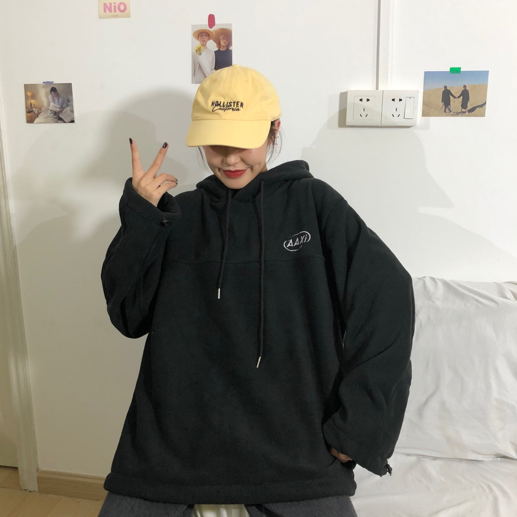 Áo Hoodie Màu Xanh Lá Thêu Chữ Phong Cách Vintage