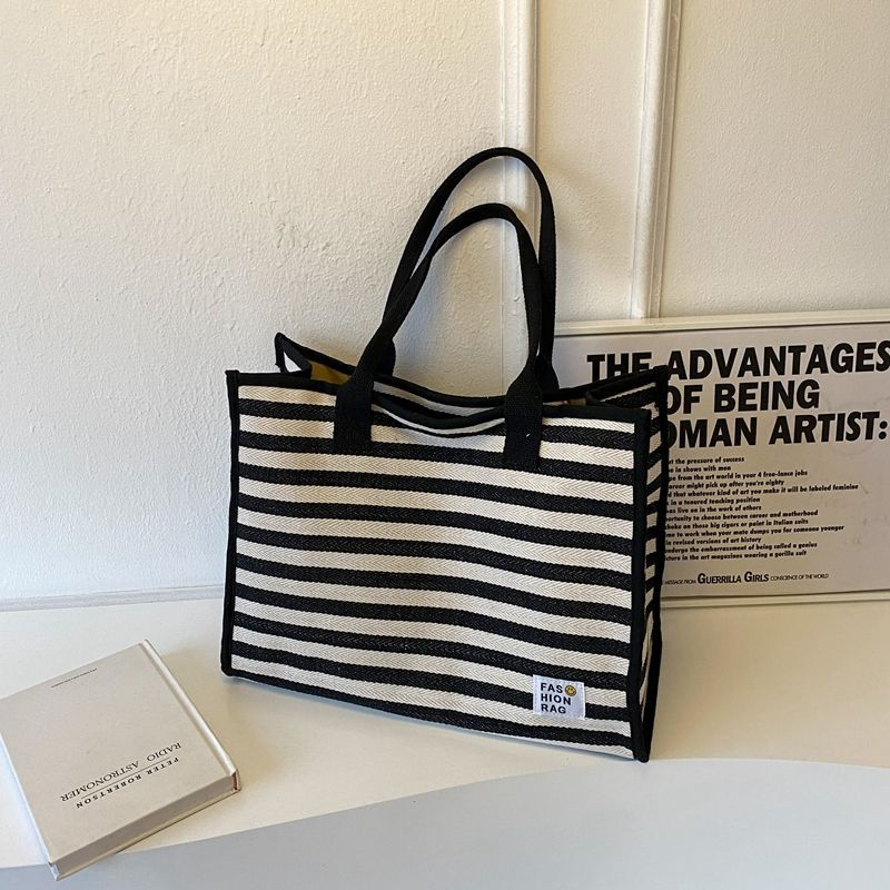 QQZ túi xách cao quý của thời trang nữ mới nhất năm 2023 L91TNV9