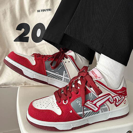 Giày thể thao HUIZUMEI họa tiết màu đỏ rượu vang graffiti phong cách retro thời trang cặp đôi