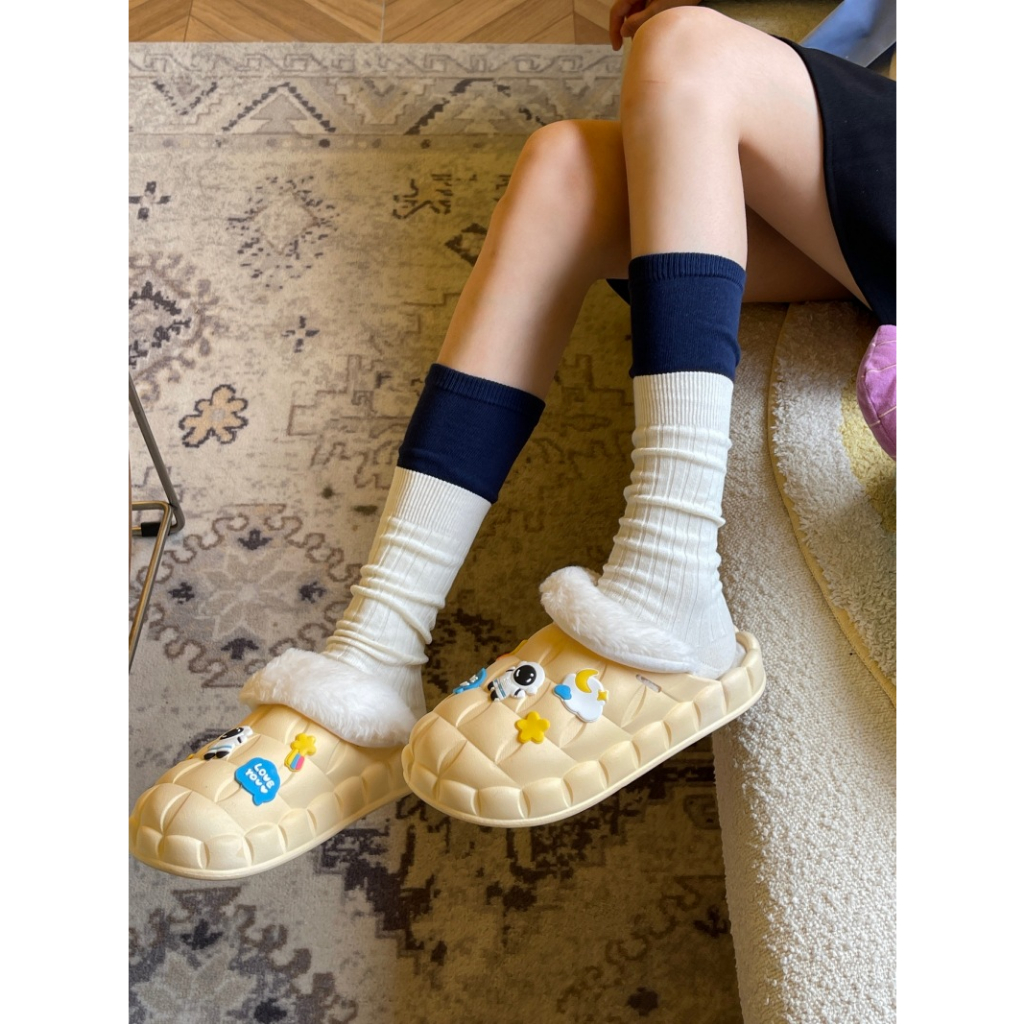 Korea dongdaemun design feeling pile socks women two-color stitching fake two-piece niche ins catwalk style pure cotton socks