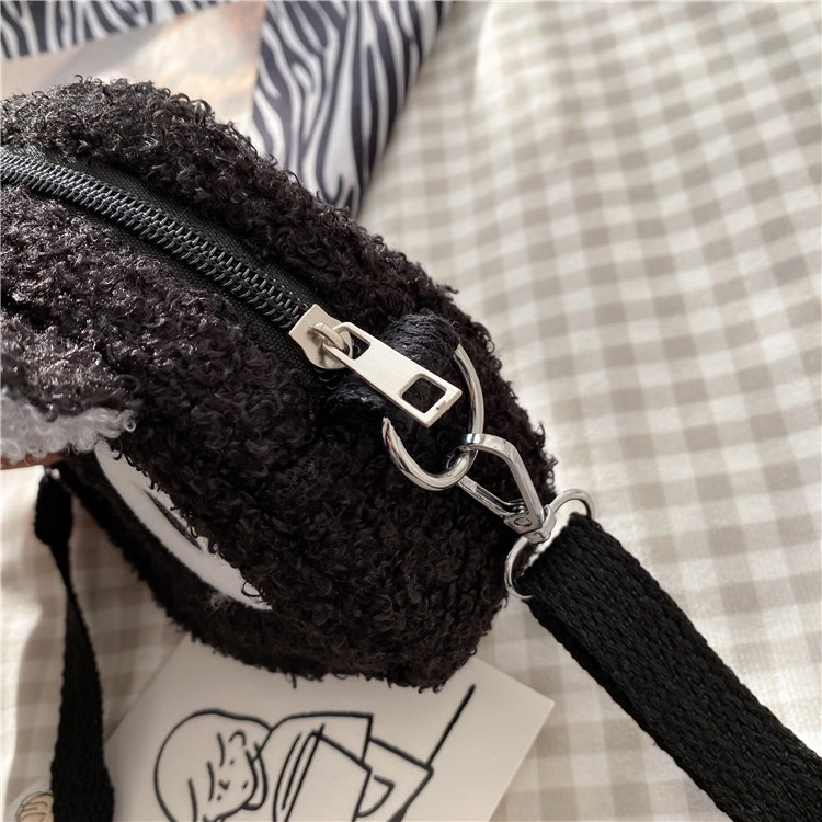 🎒Túi đeo chéo họa tiết hoạt hình xinh xắn dành cho nữ