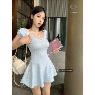 Váy thời trang nữ kumikumi với phong cách nhẹ nhàng và tay áo bong bóng