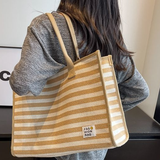 QQZ túi xách cao quý của thời trang nữ mới nhất năm 2023 L91TNV9