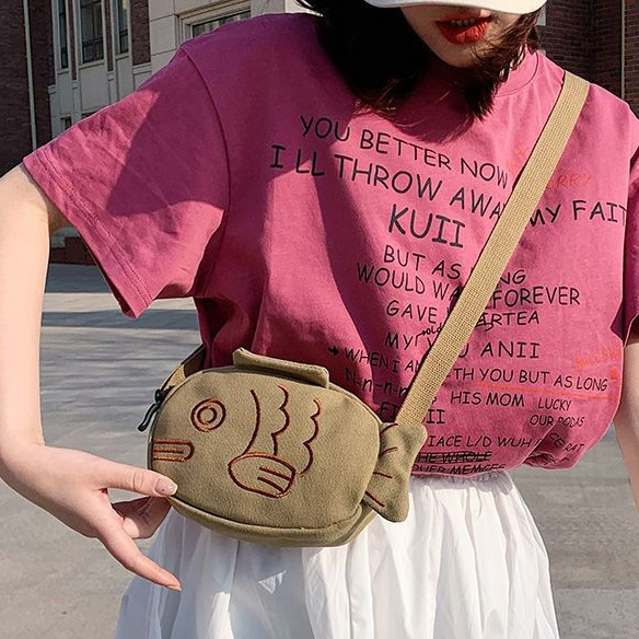 Arctic Hunter    Túi Đeo Chéo Vải canvas Mềm Thêu Hình Cá Nhỏ Dễ Thương Phong Cách Nhật Bản