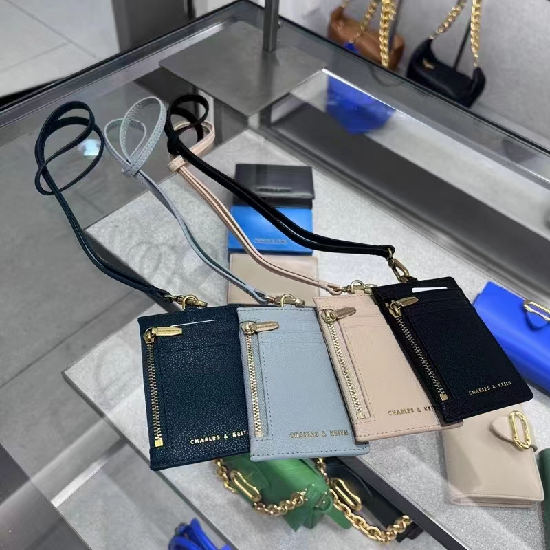 Túi Đeo Chéo Charles & Keith Kèm Hộp Đựng